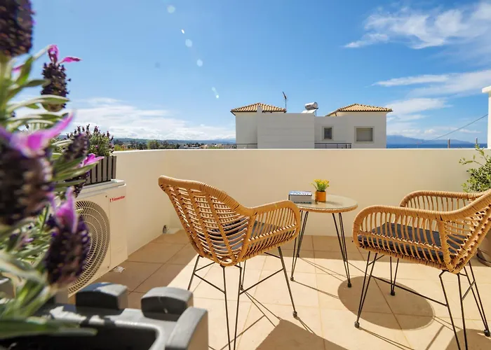 La Casa Di Fiori Stylish Holiday Home